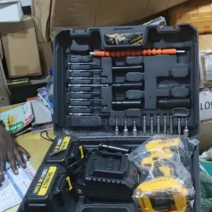 DeWalt Screw Machine With Set of Tools