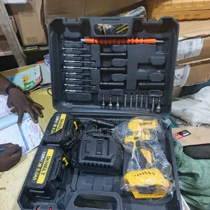 DeWalt Screw Machine With Set of Tools