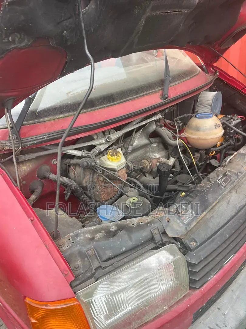 Volkswagen Transporter 2000 Red