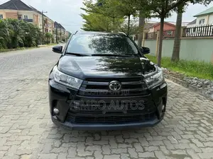 Toyota Highlander SE 4x2 V6 (3.5L 6cyl 8A) 2017 Black