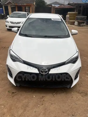 Toyota Corolla LE 4dr Sedan (1.8L 4cyl CVT) 2017 White