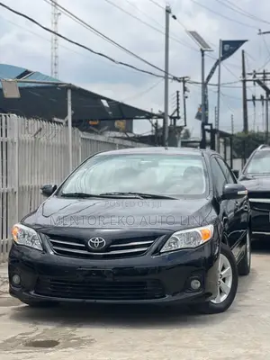 Toyota Corolla 2010 White