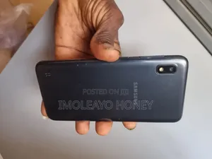 Samsung A10 32 GB Gray