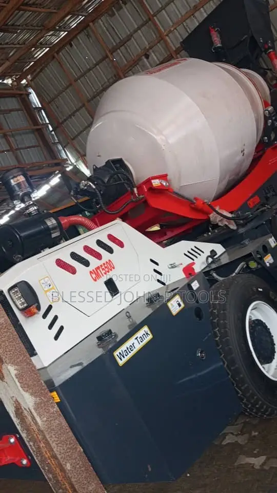 Mobile Self Loading Concrete Mixer 3.5cubic