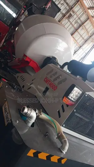 Mobile Self Loading Concrete Mixer 3.5cubic