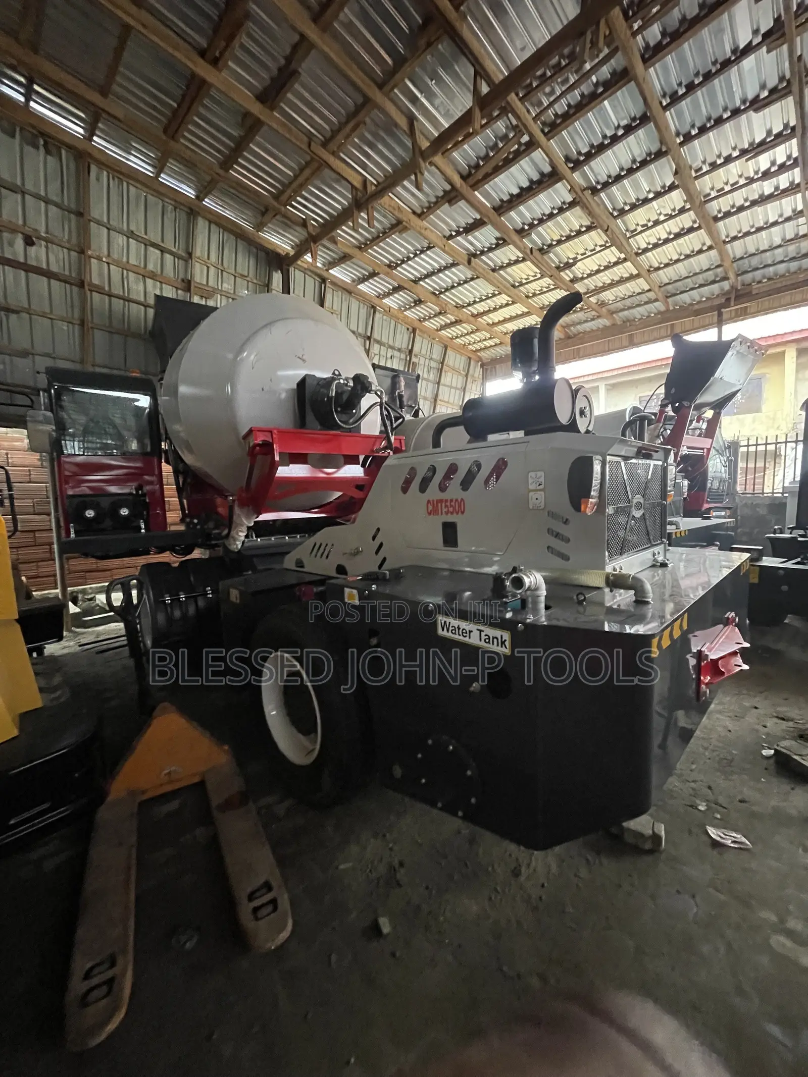 Mobile Self Loading Concrete Mixer 3.5cubic