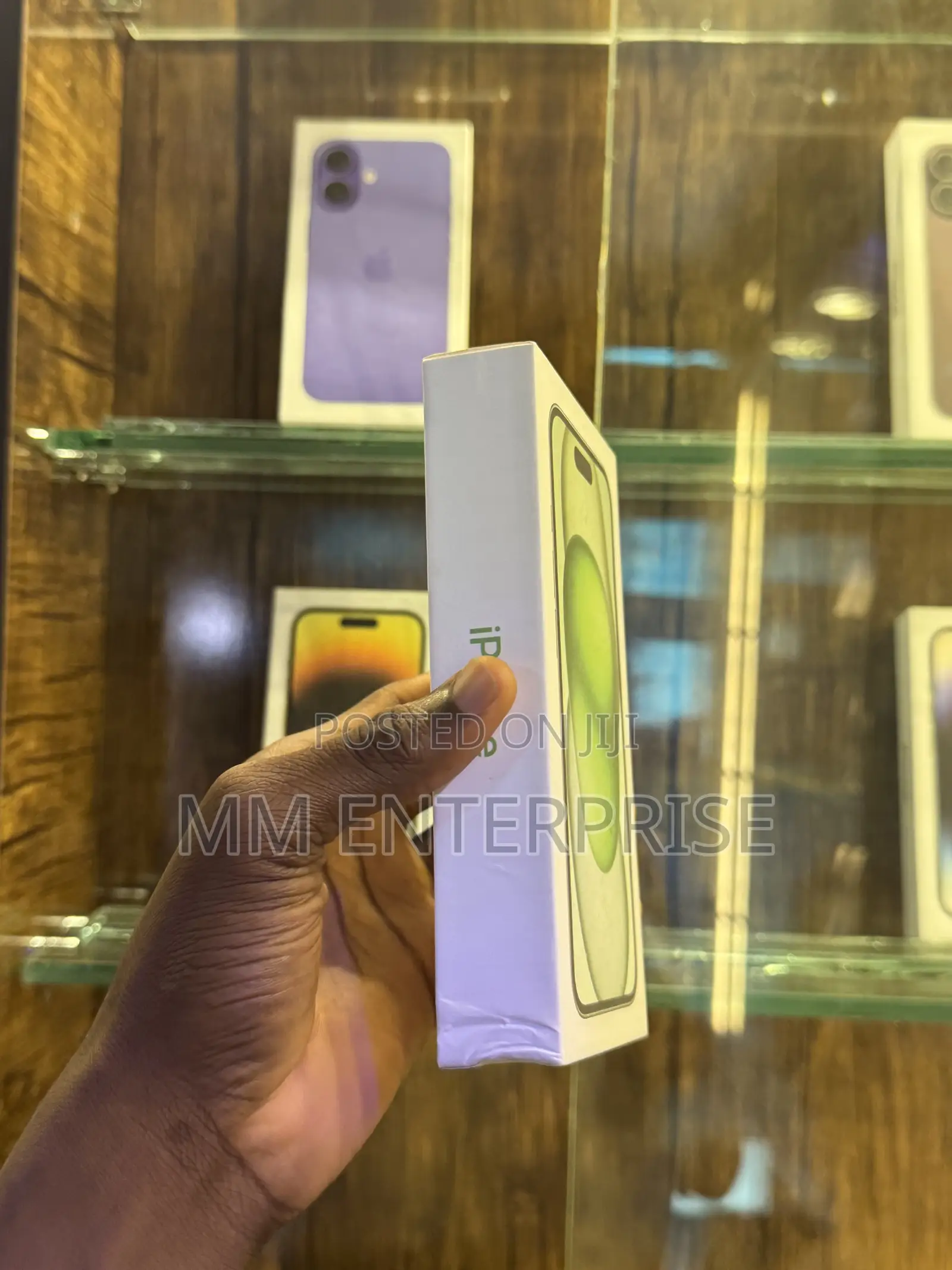 New Apple iPhone 15 128 GB Green