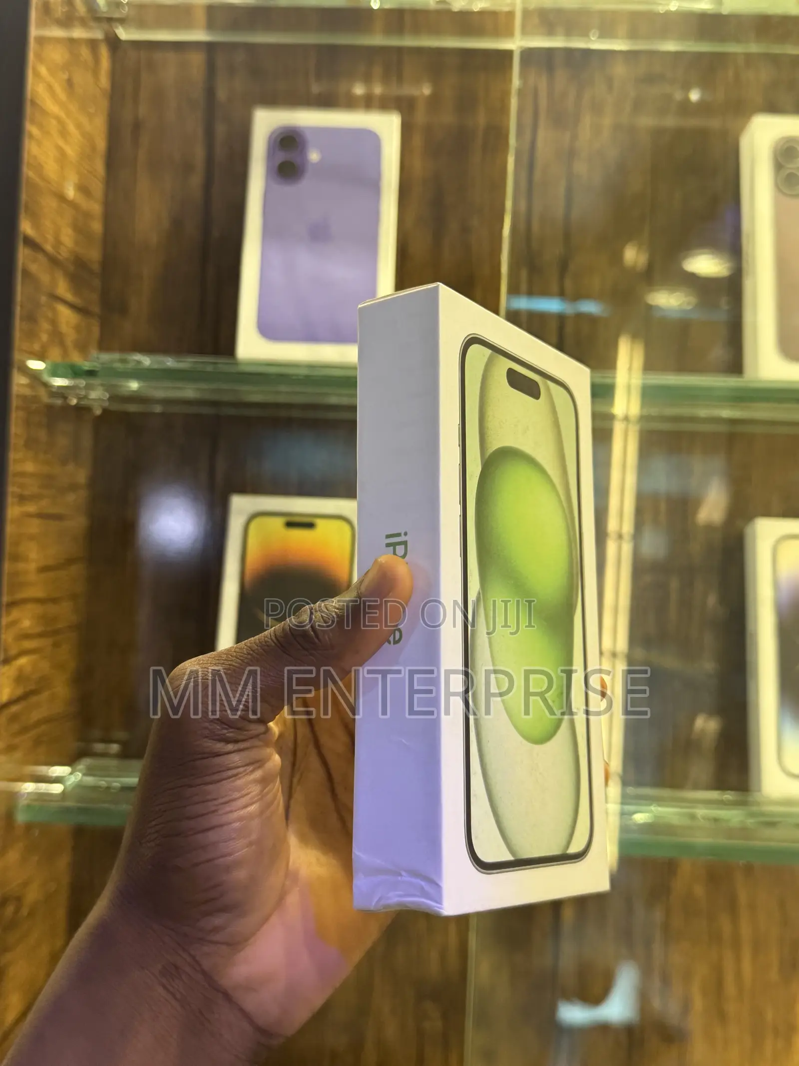 New Apple iPhone 15 128 GB Green