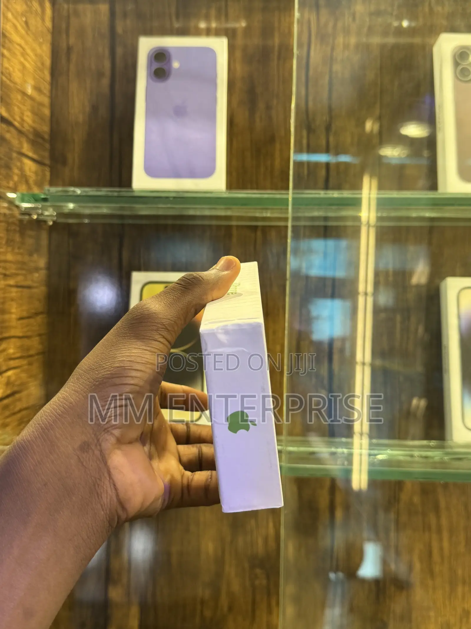 New Apple iPhone 15 128 GB Green