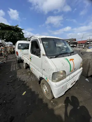 Suzuki Every 2012 White