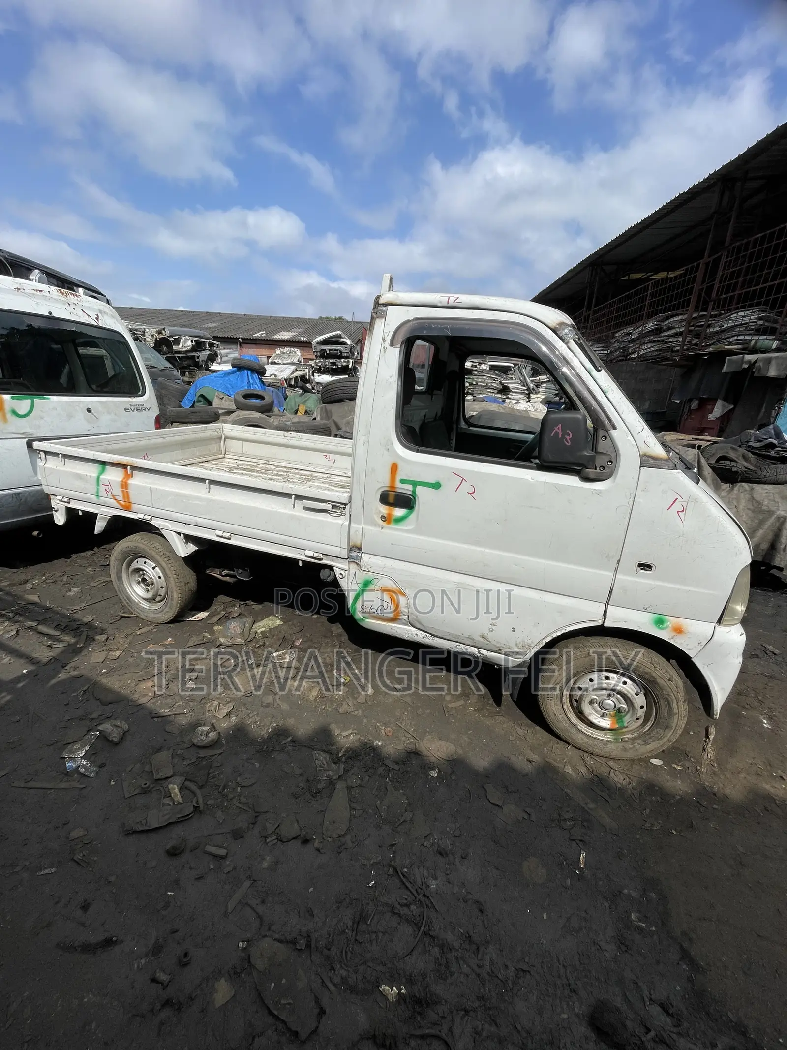 Suzuki Every 2012 White