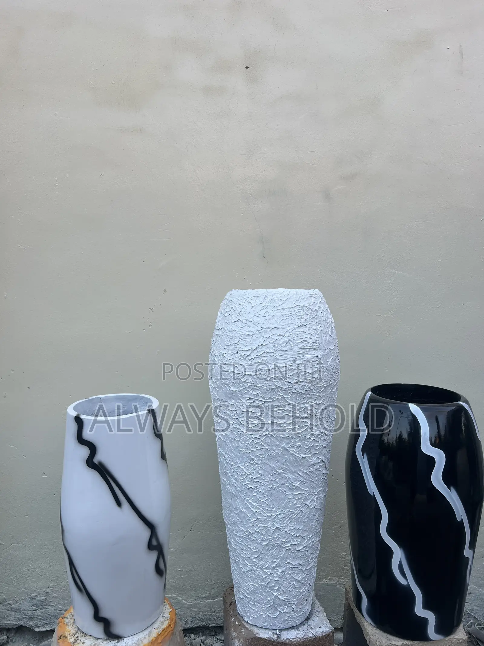 Modern Luxury Trio – Black, White Textured Statement Vases