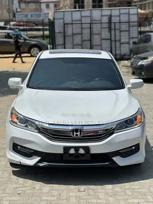 Honda Accord Sport 4dr Sedan FWD (2.4L 4cyl 2A) 2017 White