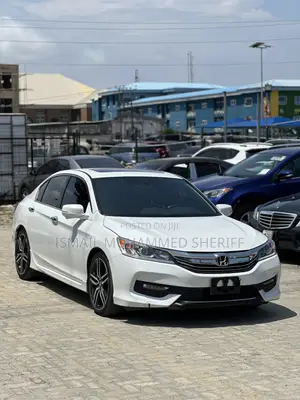 Honda Accord Sport 4dr Sedan FWD (2.4L 4cyl 2A) 2017 White