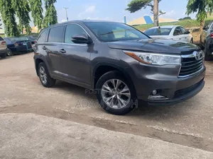 Toyota Highlander LE 4x2 (2.7L 4cyl 6A) 2016 Gray