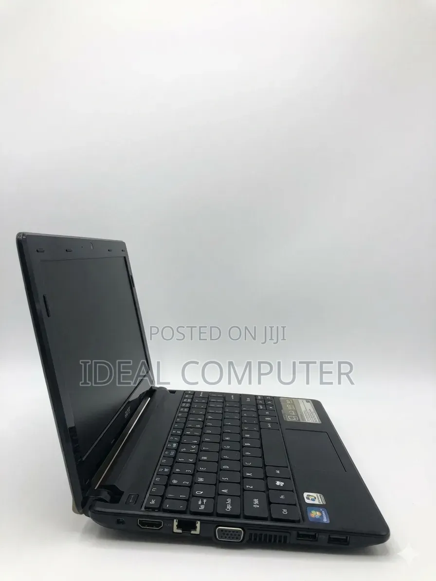 New Laptop Acer Aspire One 2GB Intel Atom HDD 320GB