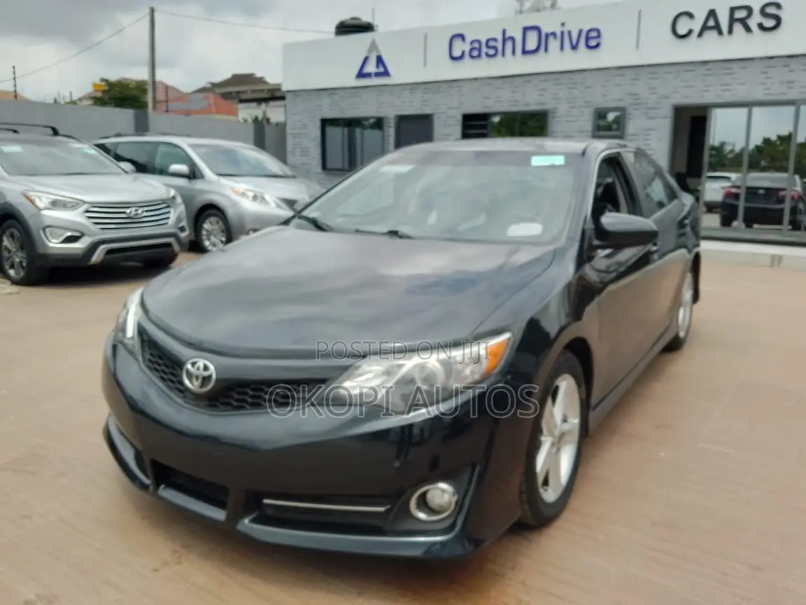 Toyota Camry 2012 Gray