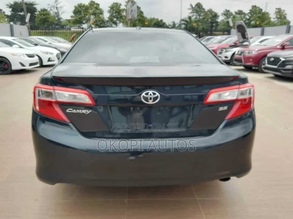 Toyota Camry 2012 Gray