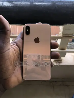 Apple iPhone XS 64 GB Gold