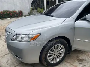 Toyota Camry 2009 Silver