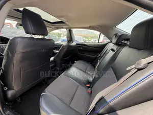 Toyota Corolla SE Special Edition 4dr Sedan (1.8L 4cyl CVT) 2017 Black