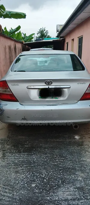 Toyota Camry 2004 Silver