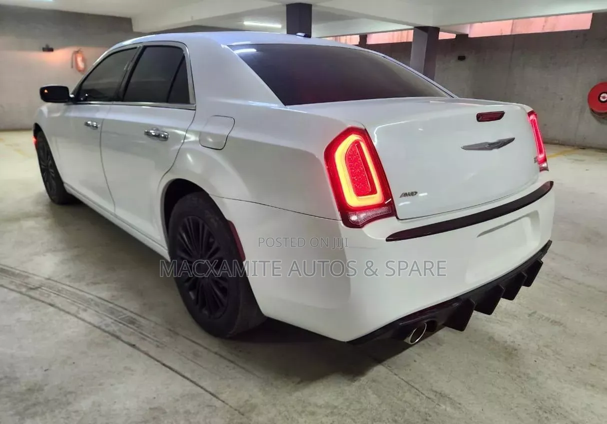 Chrysler 300C 2014 White