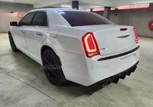 Chrysler 300C 2014 White