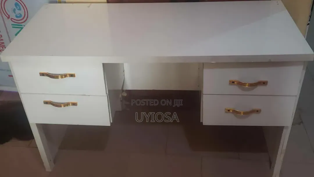 4 Ft Study/Office Desk With Drawers