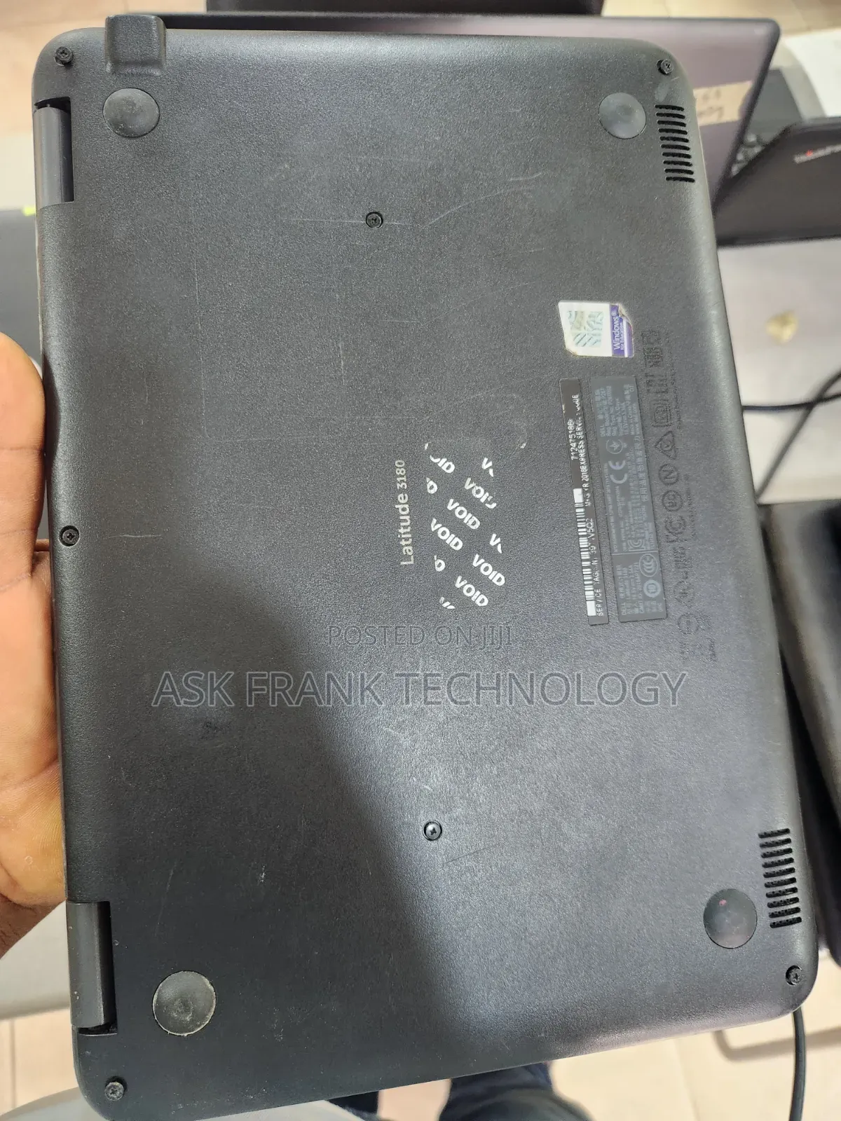Laptop Dell Latitude 3180 4GB Intel SSD 640GB