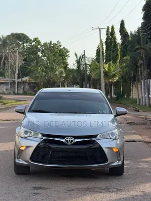 Toyota Camry 2016 Silver