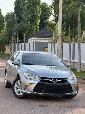 Toyota Camry 2016 Silver