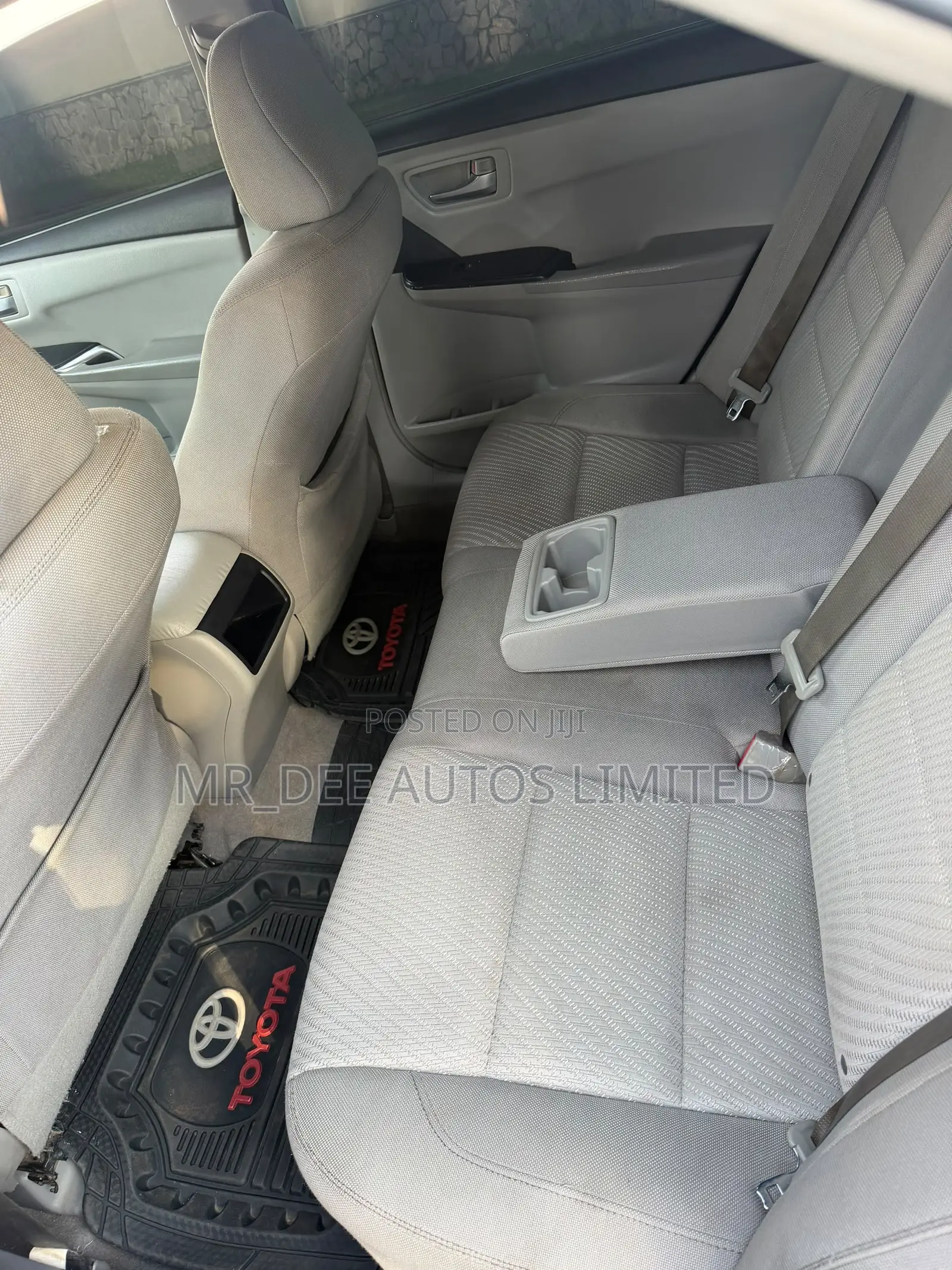 Toyota Camry 2016 Silver