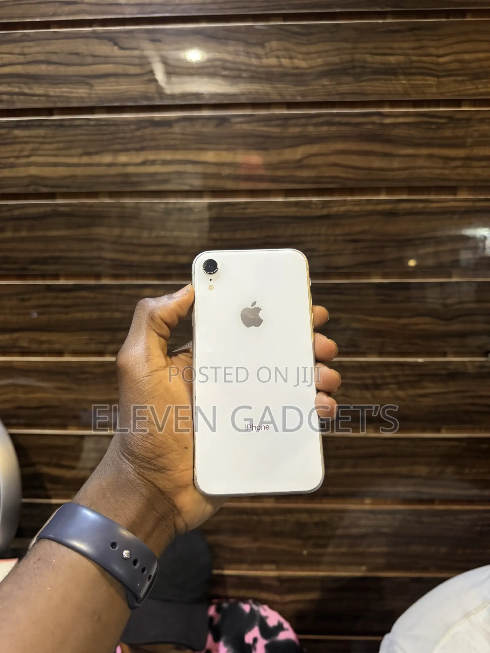Apple iPhone XR 64 GB White