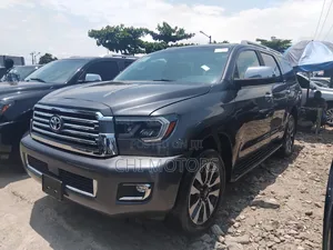 Toyota Sequoia Platinum 4dr SUV 4WD (5.7L 8cyl 6A) 2017 Gray