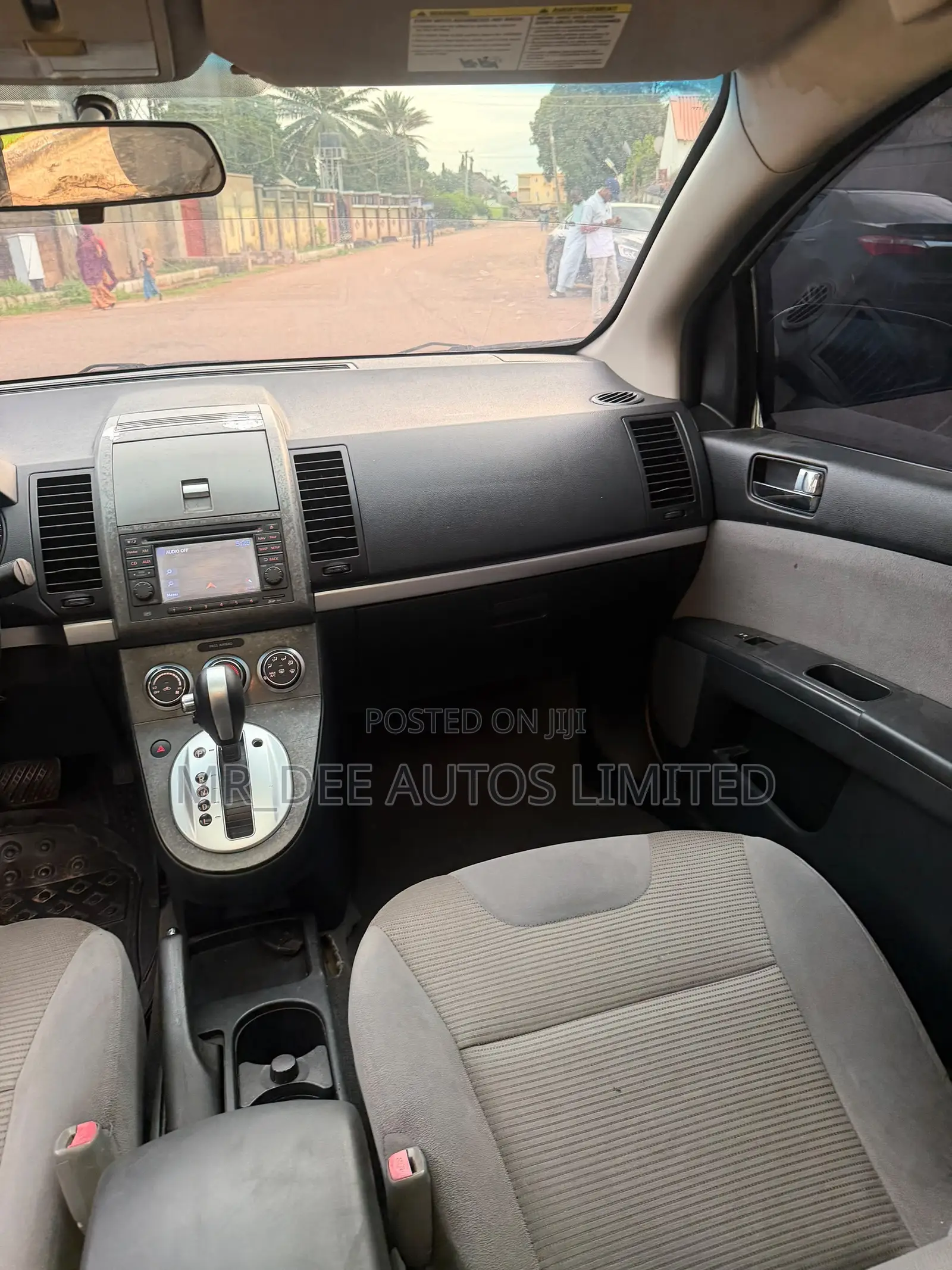 Nissan Sentra 2012 Silver