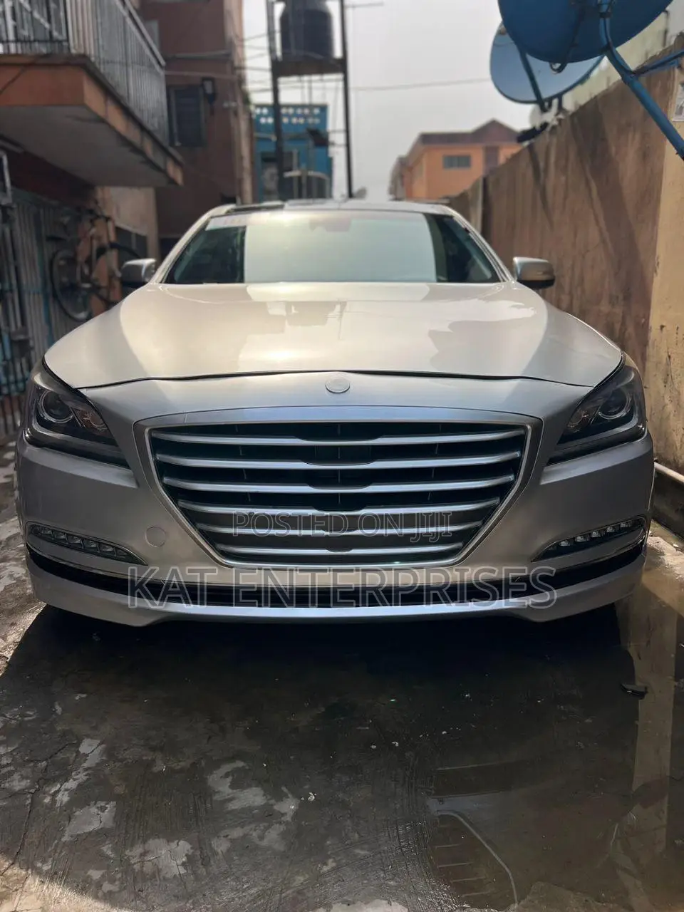 Hyundai Genesis 2016 Silver