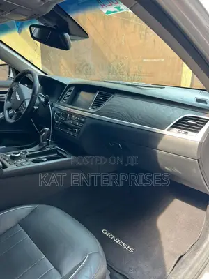 Hyundai Genesis 2016 Silver