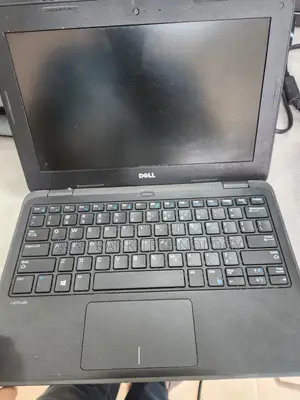 Laptop Dell Latitude 3180 4GB Intel SSD 640GB