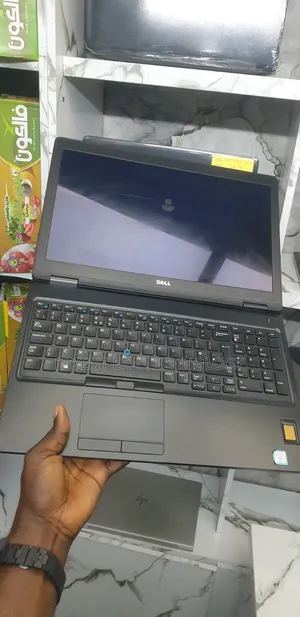 Laptop Dell Latitude 5580 16GB Intel Core i5 SSD 256GB