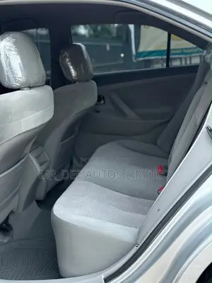 Toyota Camry 2010 Silver