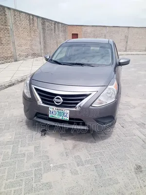 Nissan Versa 1.6 S 2018 Gray