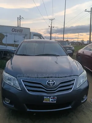 Toyota Camry 2010 Gray