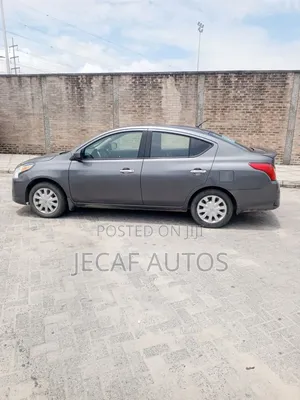 Nissan Versa 1.6 S 2018 Gray