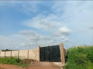 LAND FOR SALE – 100 × 200 FT Off Sapele Road
