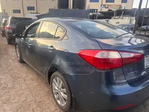 Kia Cerato 2013 Blue