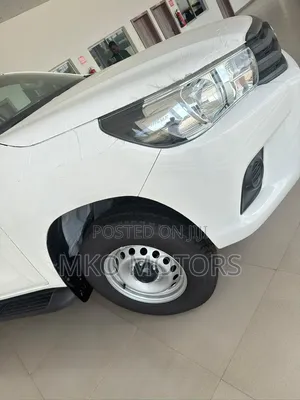 New Toyota Hilux 2025 White
