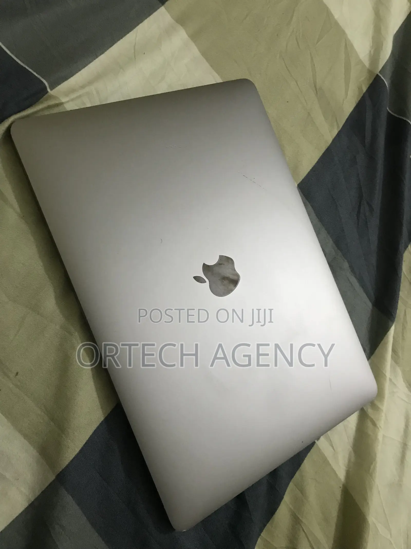 Laptop Apple MacBook Pro 2017 8GB Intel Core i5 SSD 256GB