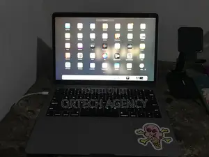 Laptop Apple MacBook Pro 2017 8GB Intel Core i5 SSD 256GB