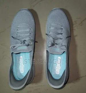 Original Skechers Hands-Free Slip-Ins Sneaker